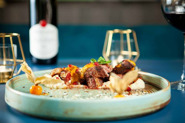 How to find the best traditional fish and chip shops in Whitby?